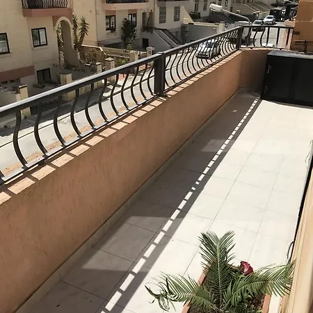 Dom wakacyjny Swieqi Semi Detached Maisonette St. Julian's